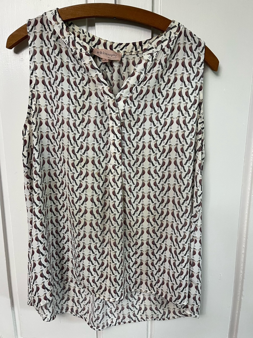 LAST CHANCE DONATING Philosophy Sleeveless Bird-Print Blouse high-low hem